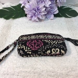 VERA BRADLEY Canterberry Wristlet